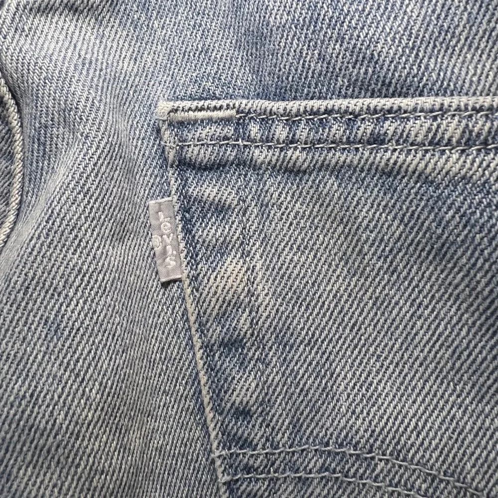 Levi's SilverTab Straight Leg Light Wash Distressed Jeans Mens 30x32 100% Cotton